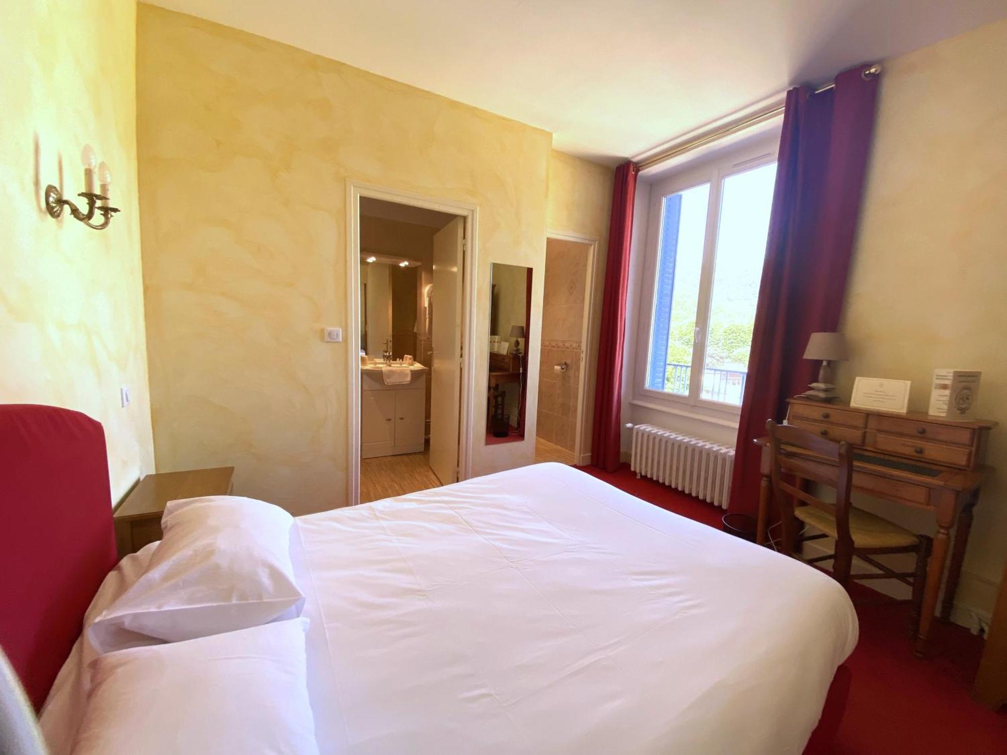 Hotel Beausejour Vic-sur-Cère Quarto foto
